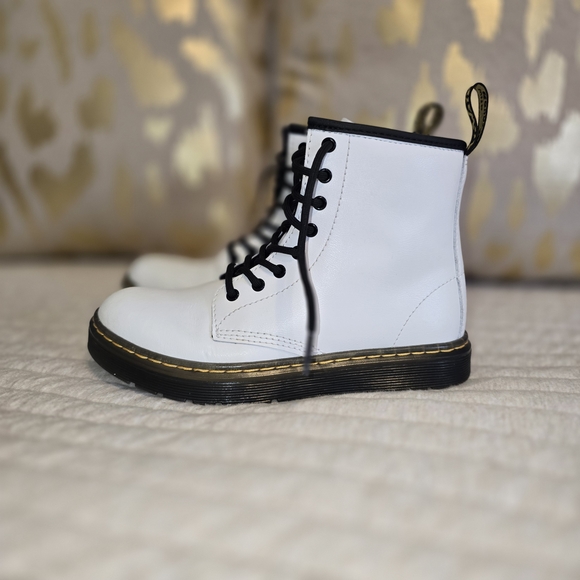 Doc Marten Youth 1460 Patent Leather Lace Up Boots size 3 - Picture 2 of 9